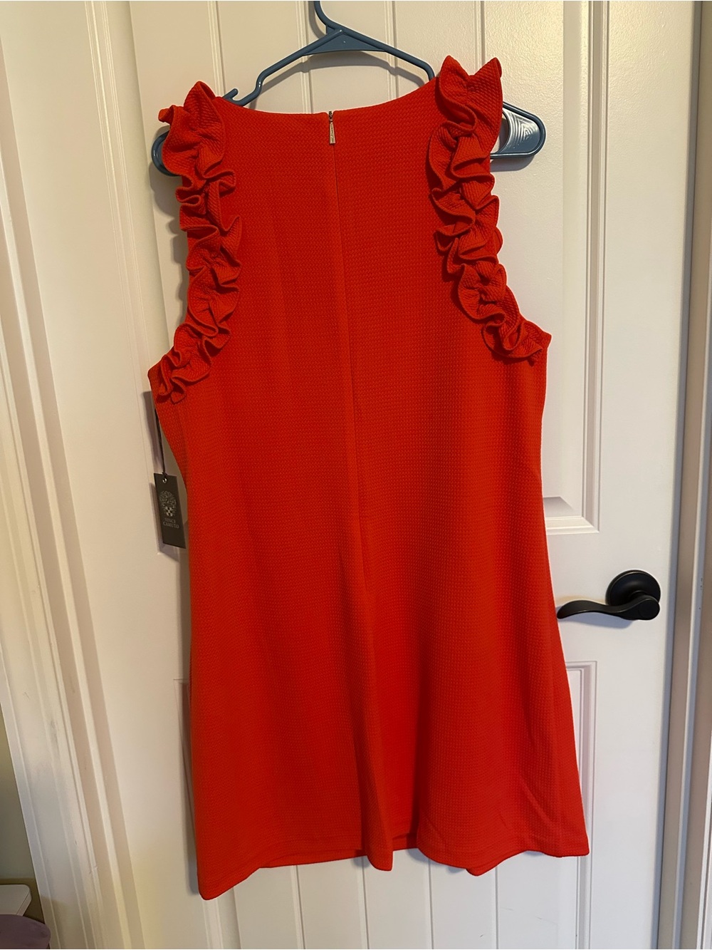 ๐ Ruffled Sleeveless Shift Dress - Picture 2 of 3